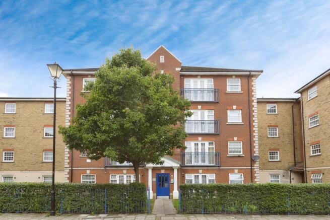 2-bed flat on Queensberry Place, London, E12, £270,000