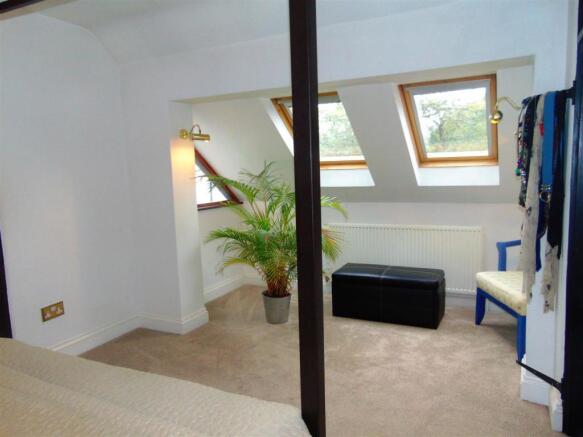 master bedroom 2.jpg