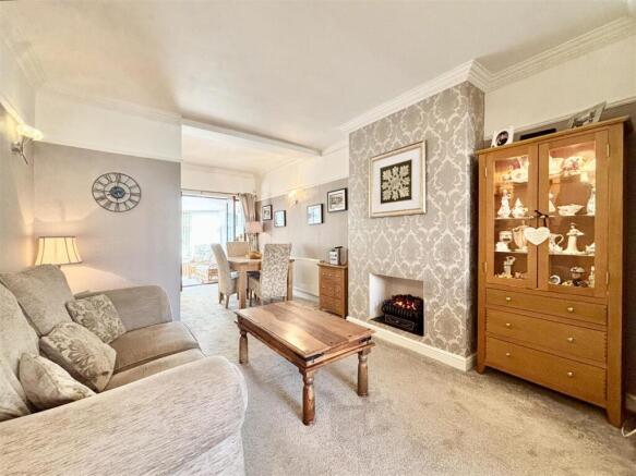 3 bed Semi-Detached for sale Image 9