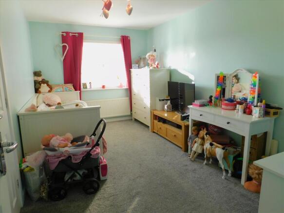BEDROOM 2