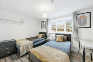 16, The Crescent, London W3 7PB