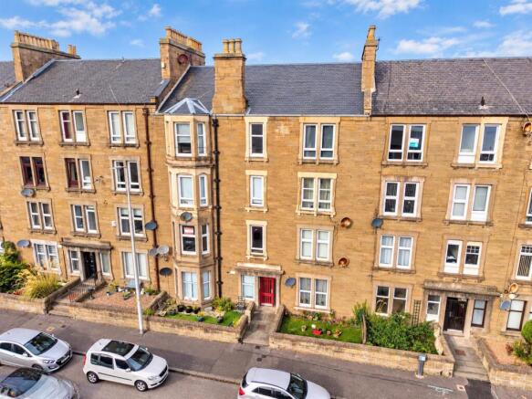 1R 137 Clepington Road Dundee-2.jpg