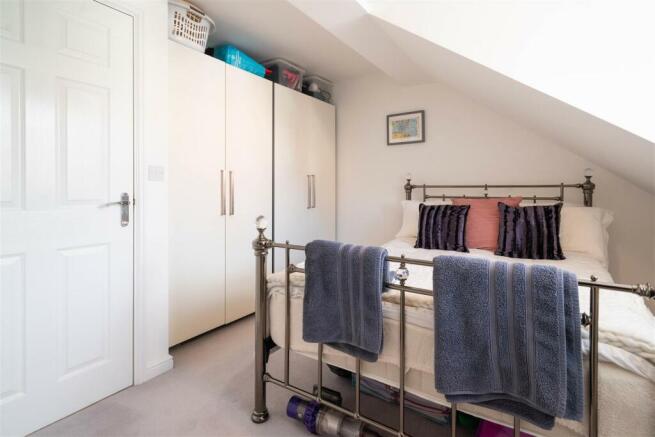 bedroom 2-3.jpg