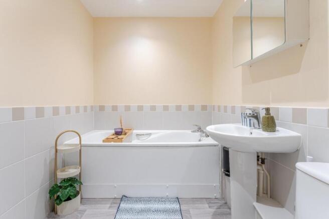 Bathroom.JPG