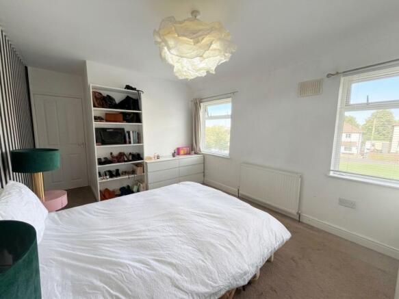 3 bed Terraced for sale Image 8