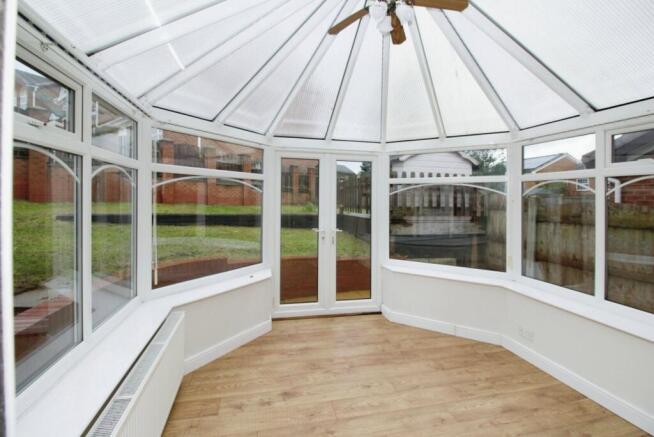 Poppleton Drive, Tingley, Wakefield, West Yorkshire, WF3 photo 4