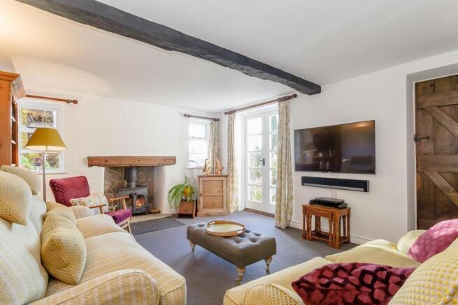 8370708-interior16.jpg