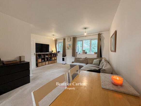 16, Yew Tree Close, Mildenhall photo 4