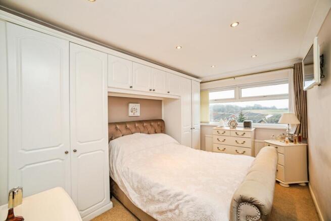 3 bed Semi-Detached for sale Image 12