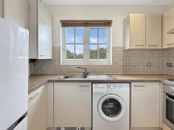 Kitchen (2)
