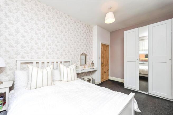 2 bed Terraced for sale Image 9