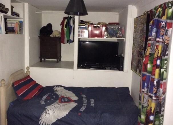 Photo 10