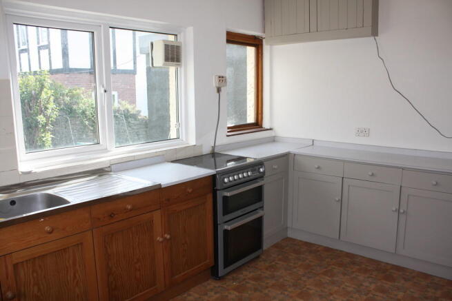 Kitchen/Breakfast...