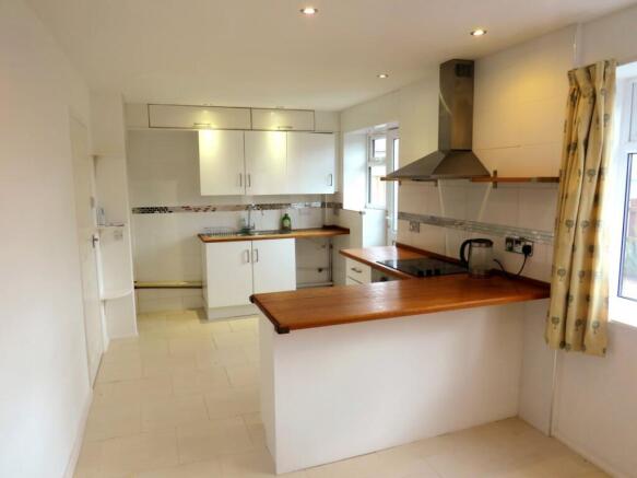 Arnolds Mead, Corsham, SN13 photo 4