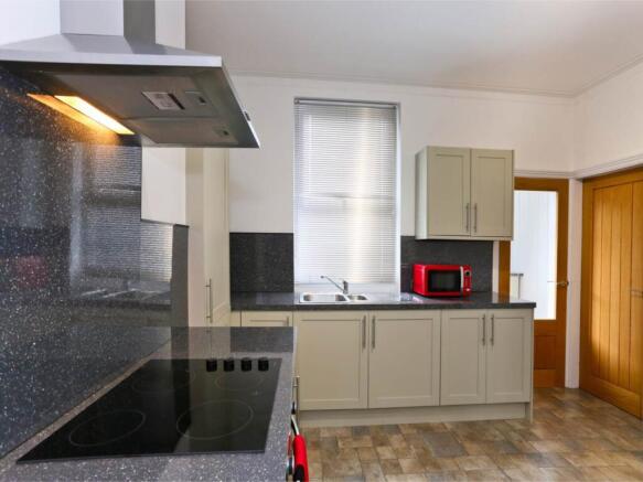 1 bed House Share to rent Image 11