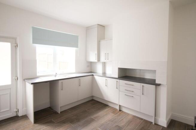 2 bed Terraced to rent Image 7