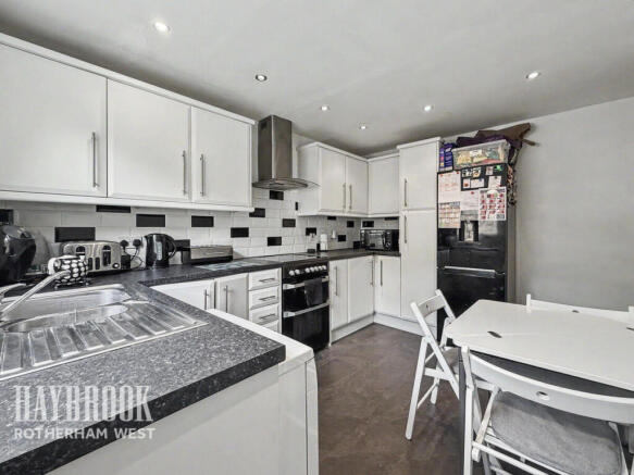 2 bed Detached Bungalow for sale Image 5