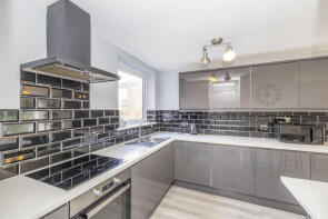 4, Lingfield Close, Northwood HA6 2FP