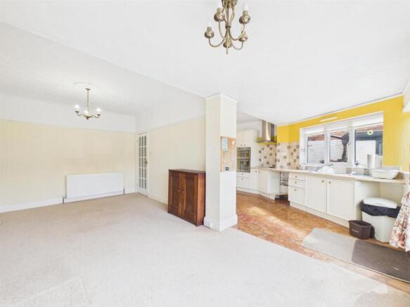 3 bed Detached for sale Image 7