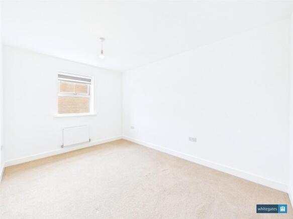4 bed Semi-Detached for sale Image 12