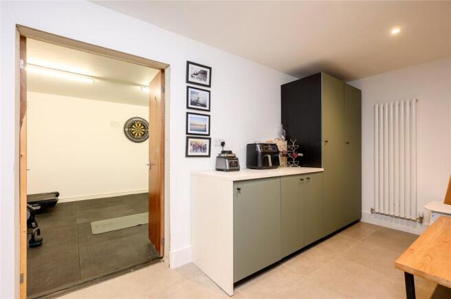 4 bed Detached for sale Image 12