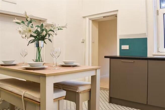 1 bed Flat to rent Image 5