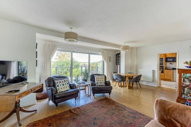 Sitting/Dining Room