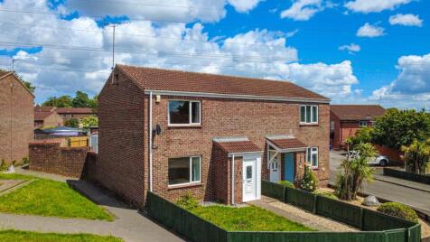Darwin Close, Staplegrove, Taunton, Somerset. - NO ONWARD CHAIN.