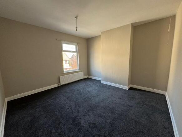 2 bed Terraced to rent Image 11