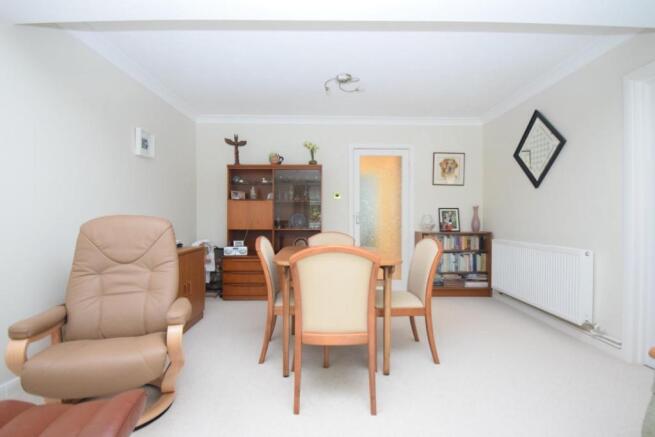 17 highview Court Dining area.JPG