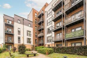 Flat 2, 72, Fairthorn Road, London SE7 7FS
