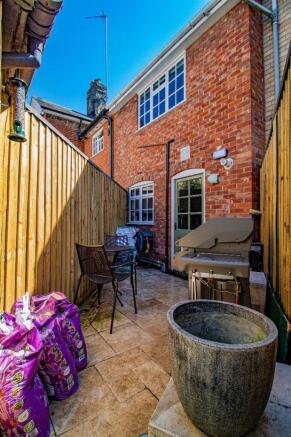 60 Westgate Street [Courtyard Garden] 05.jpg