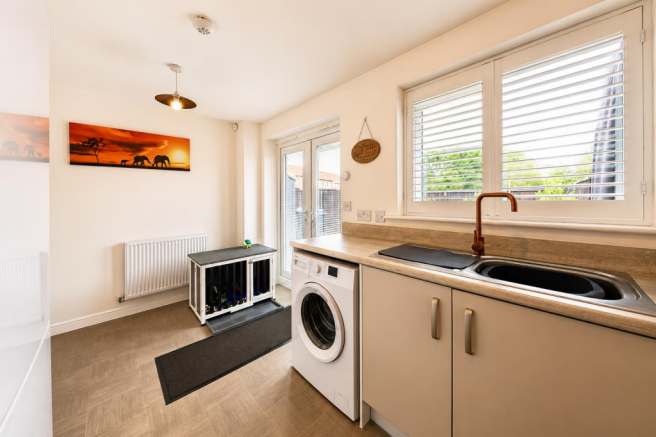 2 bed Semi-Detached for sale Image 9