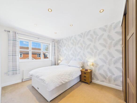 4 bed Detached for sale Image 11