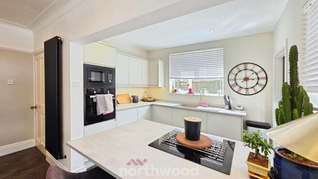 3 bed Semi-Detached for sale Image 9