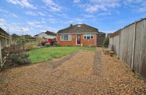 19, Yew Tree Road, Hayling Island PO11 0QE