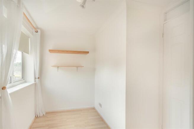 8561416-interior14.jpg