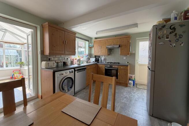 3 bed Semi-Detached for sale Image 4