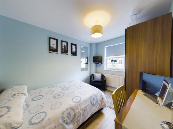 Photo 10