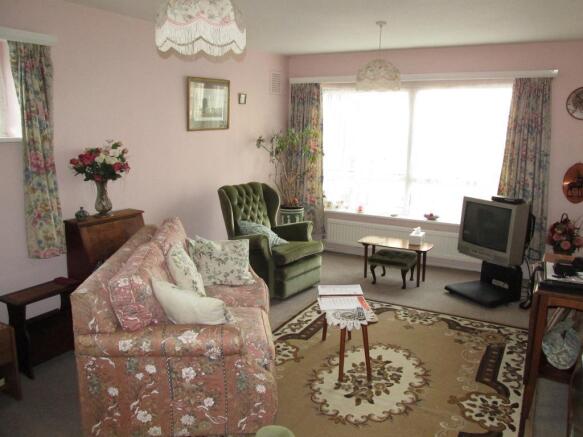 Sitting/Dining Room