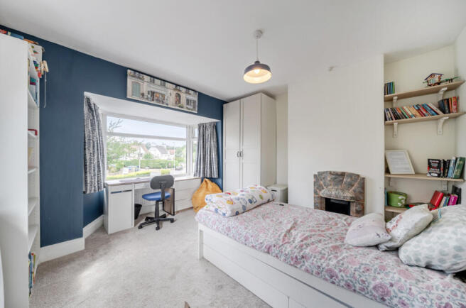 5 bed Semi-Detached for sale Image 7