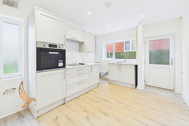 3 bed Semi-Detached for sale Image 4