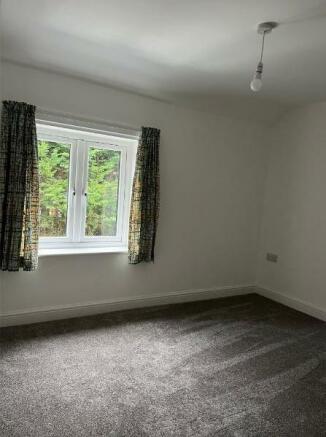 bedroom left.jpg