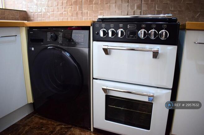Gas Oven, Samsung Washing Machine