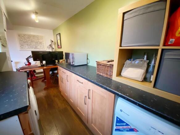 Kitchen 5.jpg