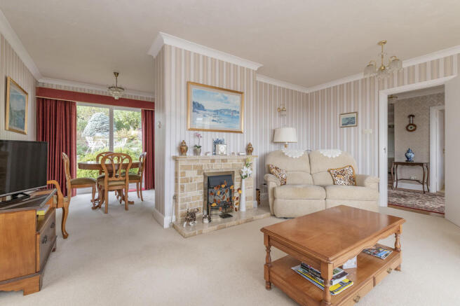 Living Room to Di...