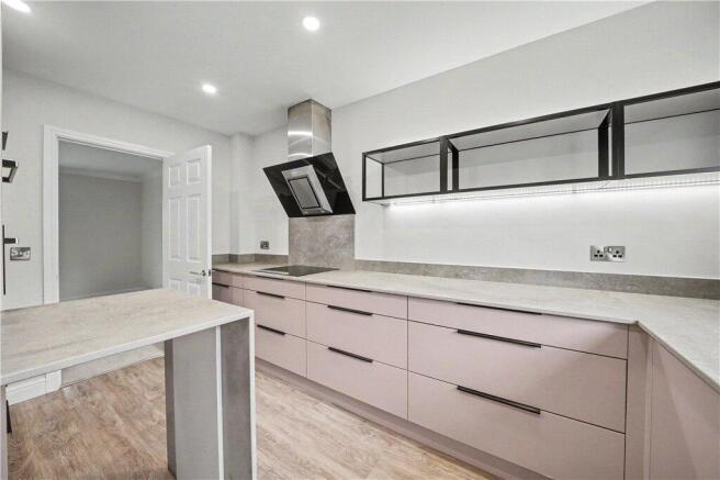 3 bed Semi-Detached for sale Image 8