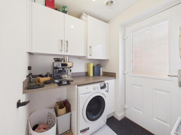 4 bed Detached for sale Image 7