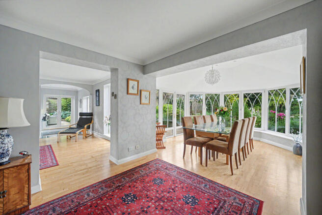 4 bed Detached for sale Image 7