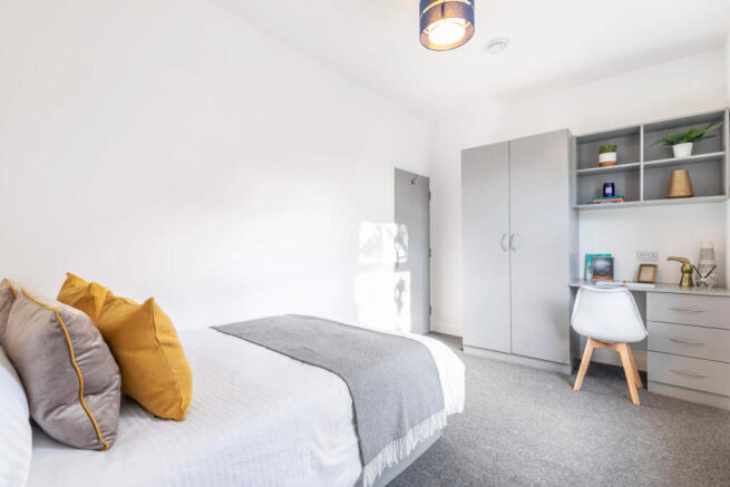 6 bed House to rent Image 9